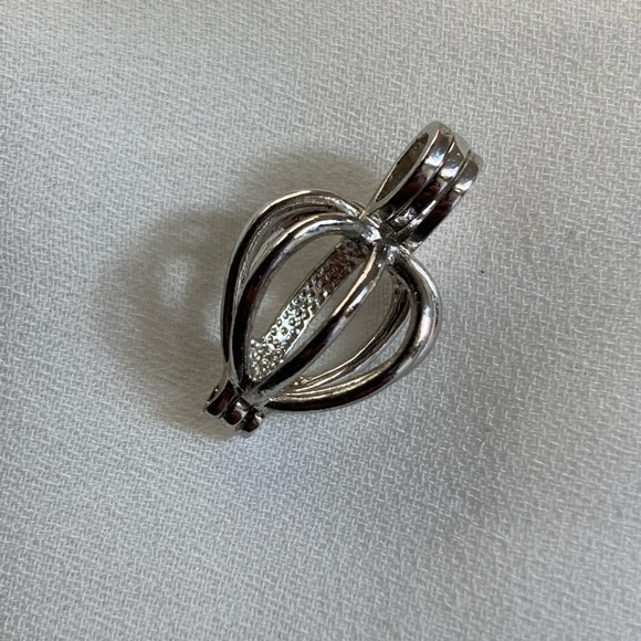 Silver Heart Cage Pendant - Picture 2 of 4
